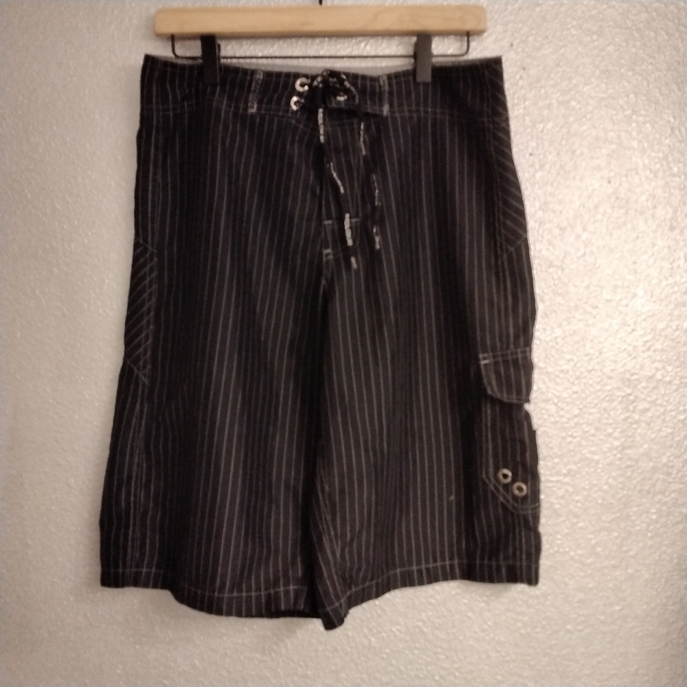 MEN'S MOLOKAI SWIM TRUNKS/ BOARD SHORTS  SIZE 32